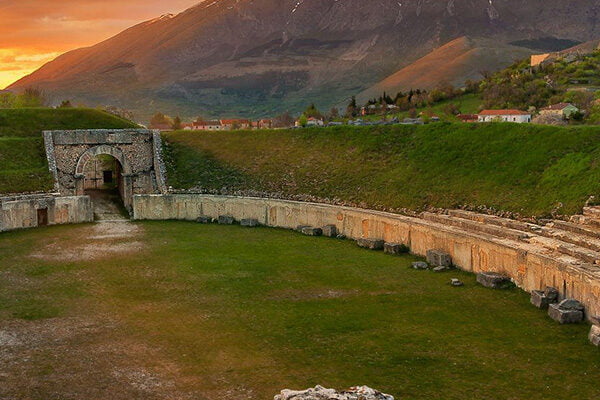 L’Aquila: Siti Archeologici