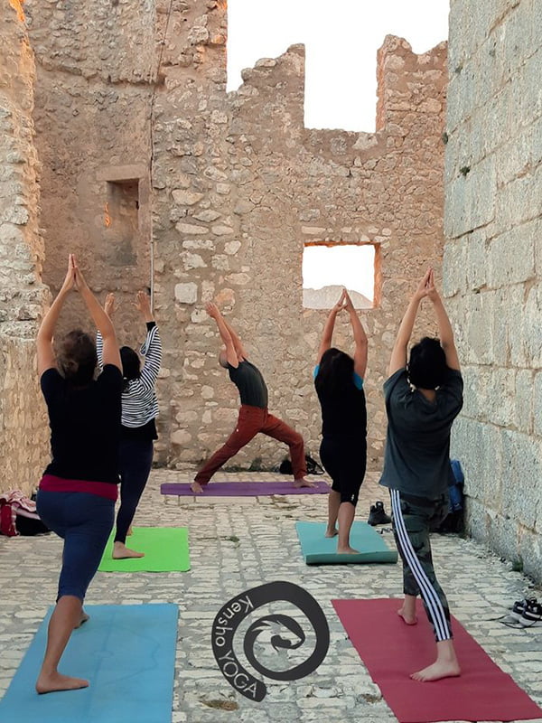 yoga alla rocca di calascio